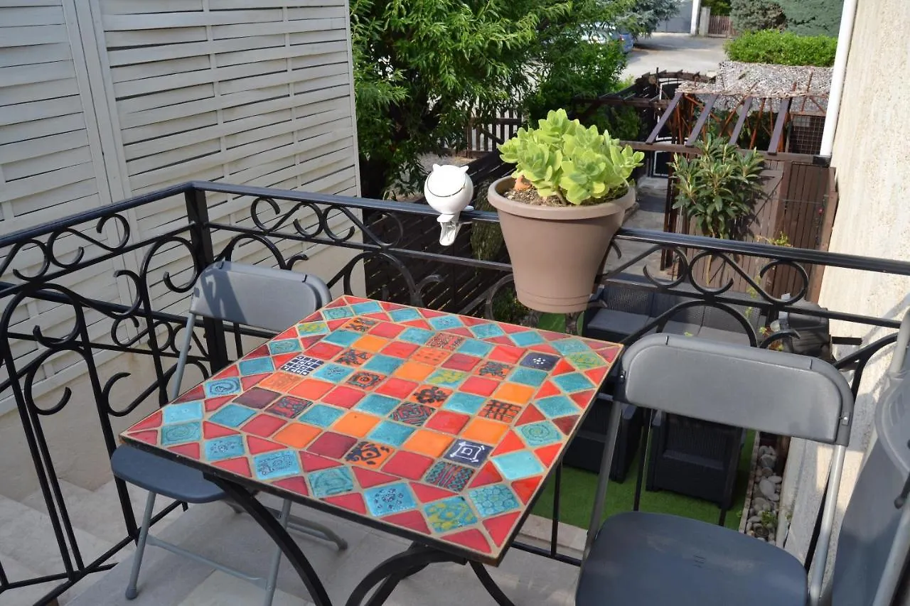 Pavillon De Luberon Apartment Lauris